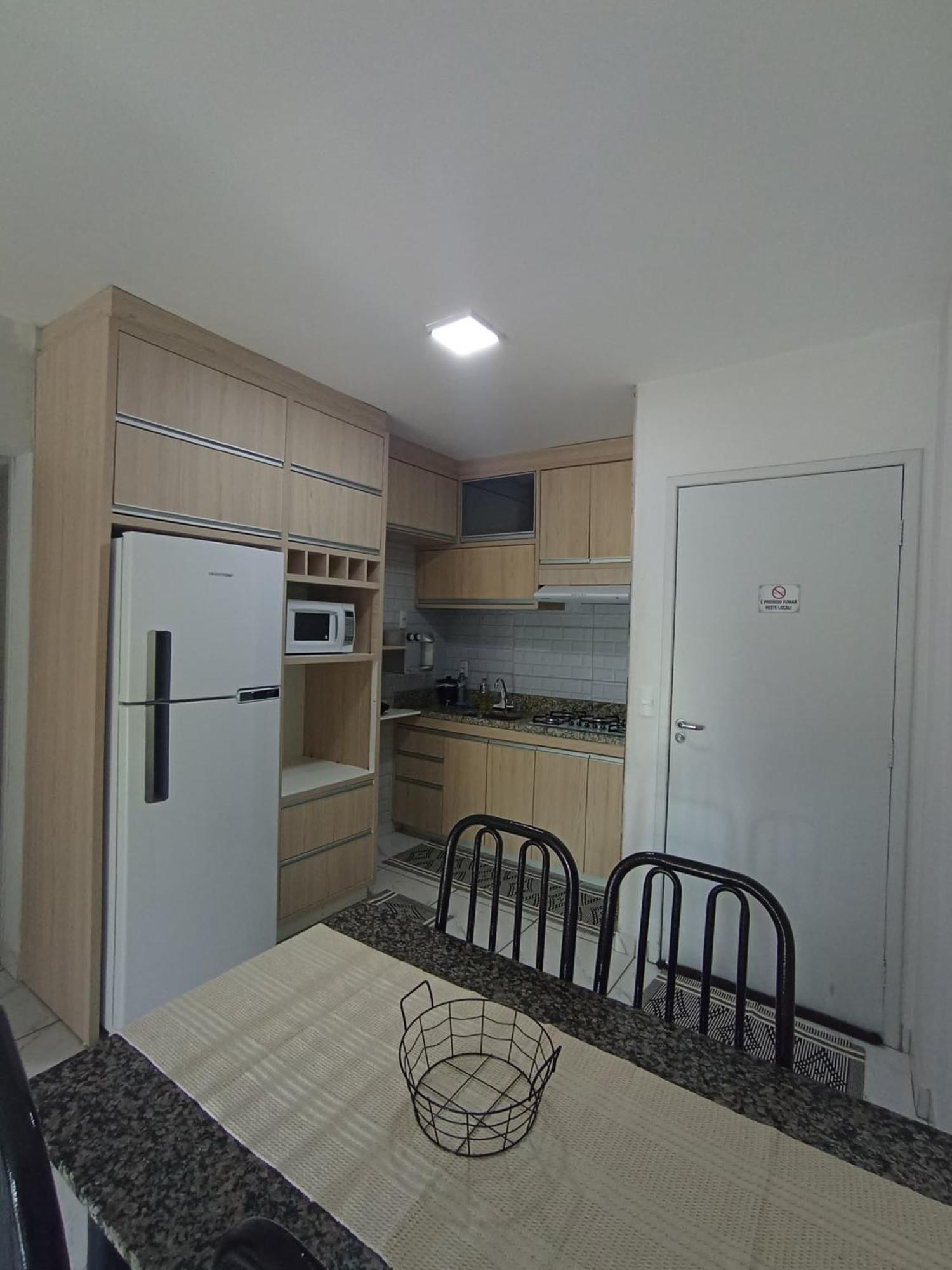 Confortavel Apto De 2 Quartos - Lagoa Quente